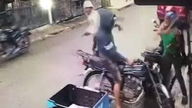 Photo of (Video) hombre propina batazos a quienes intentaron atracarlo en SFM