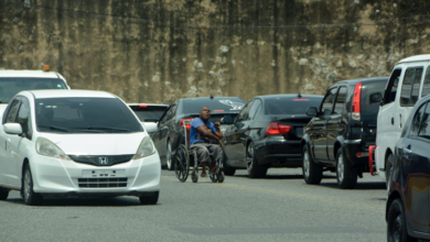 Photo of Limosneros con discapacidades abundan en las calles de la Capital