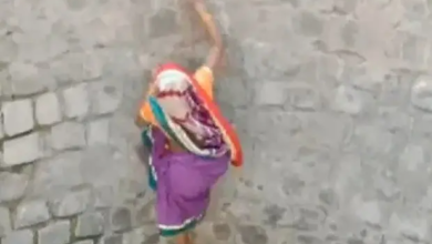 Photo of ¡Viral! Mujer india arriesgando la vida por agua