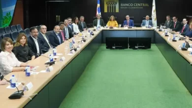 Photo of El gobernador del Banco Central se reúne con la directiva del Conep