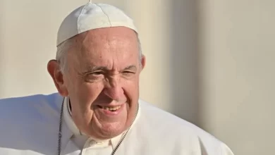 Photo of El Papa sobre la eutanasia: «No podemos pedir a los sanitarios que maten a sus pacientes»