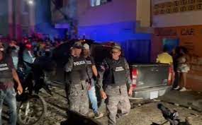 Photo of Pistoleros matan cuatro personas y hieren varias en un “teteo” próximo a un cuartel en Santiago