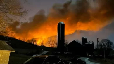 Photo of Evacúan más de 2.000 personas tras descarrilamiento de un tren de combustible en Ohio, EEUU