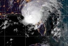 Photo of Idalia se debilita a categoría 1 tras tocar tierra en noroeste de Florida